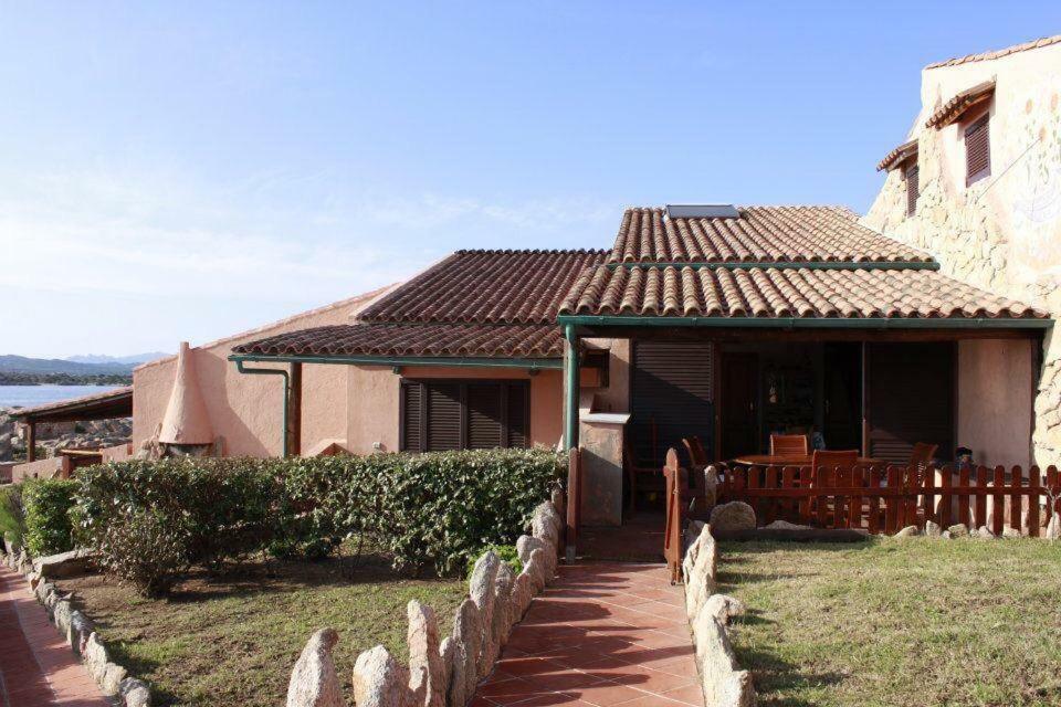 Вилла Casa Mughetto R5055 Seafront, Private Sea Access, Swimming Pool Ла-Маддалена Экстерьер фото