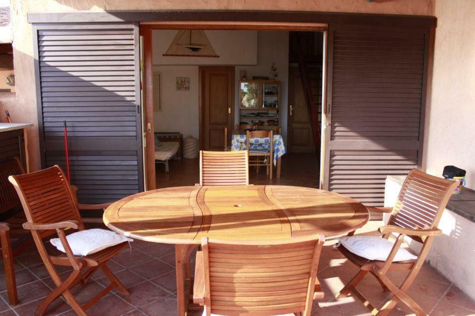 Вилла Casa Mughetto R5055 Seafront, Private Sea Access, Swimming Pool Ла-Маддалена Экстерьер фото